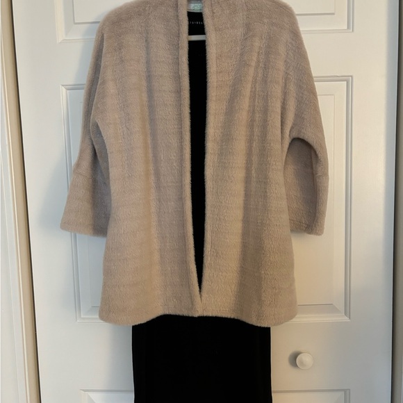 soft faux fur jacket - Picture 3 of 5